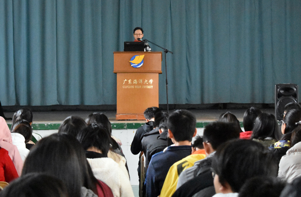 1513833498666777.jpg 复件 经院辅导员作党的十九大精神专题辅导报告会.JPG