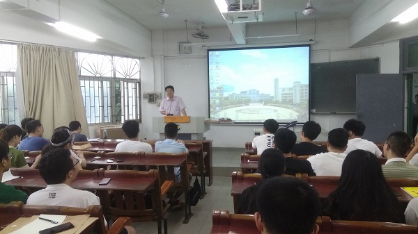 1558490716487550.jpg 学院党总支王副书记作动员发言.jpg