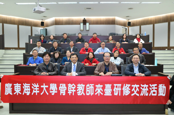 1513046779834472.jpg 结业式合影.jpg